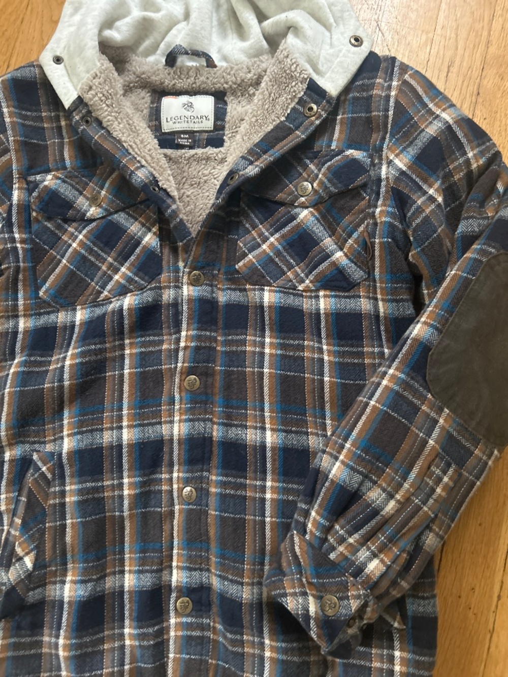 Legendary Whitetails Hooded Fleece Flannel - Picture 3 of 4